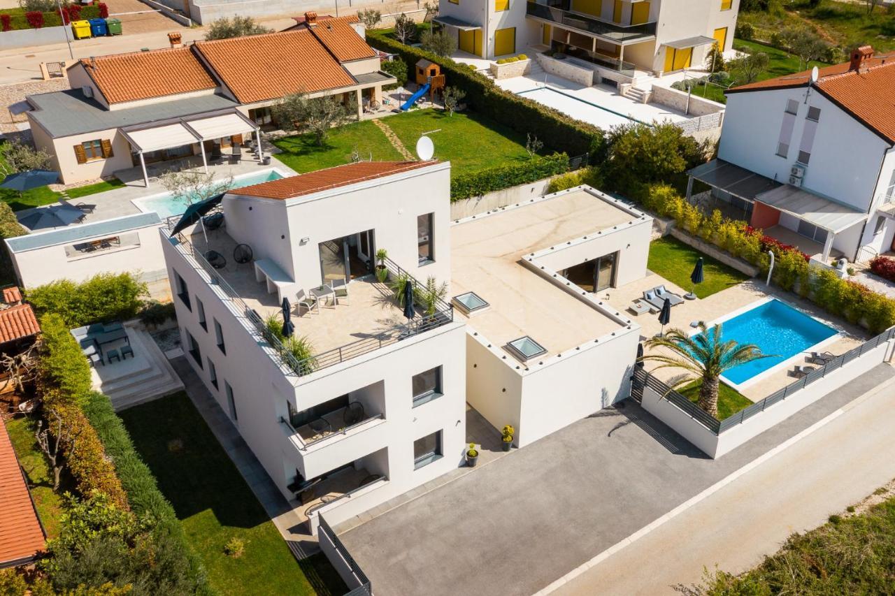 Belvedere Holidays Villas Novigrad Istria المظهر الخارجي الصورة